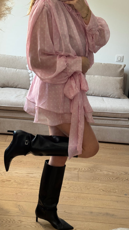 Robe rose à volants