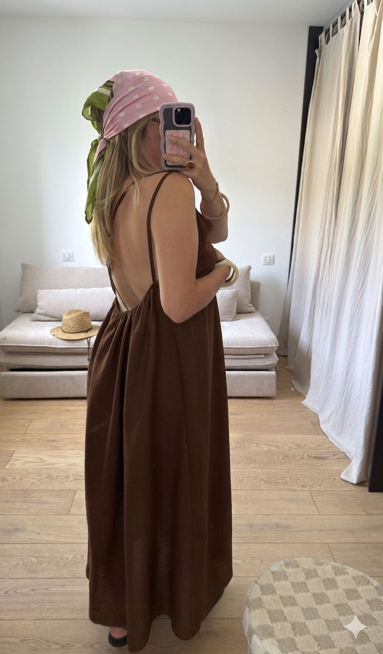 Robe longue dos nu marron ( précommande )
