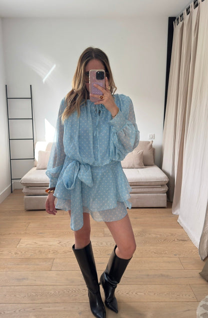 Robe à volants à pois