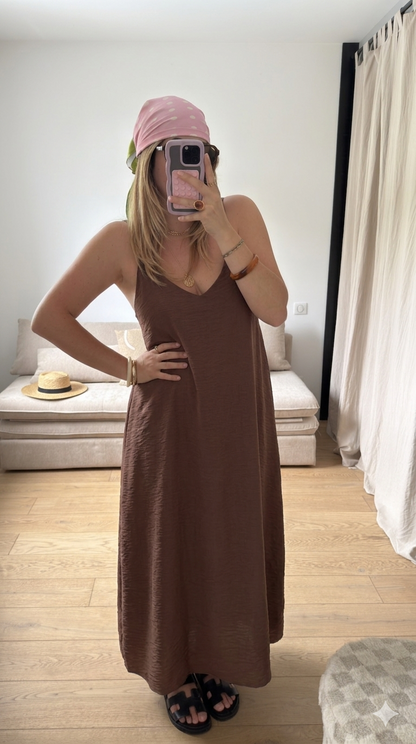 Robe longue dos nu marron ( précommande )