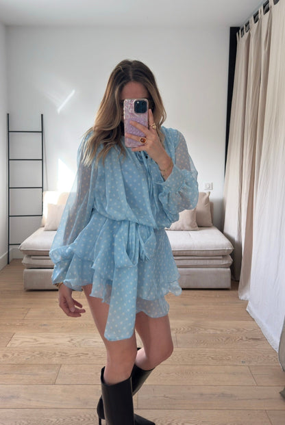 Robe à volants à pois