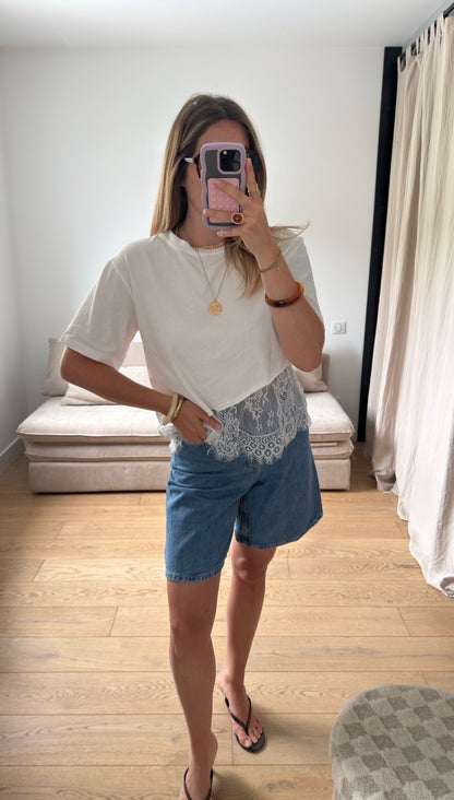 T-shirt asymétrique à dentelle