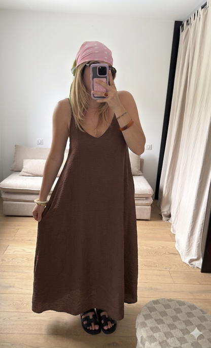 Robe longue dos nu marron ( précommande )