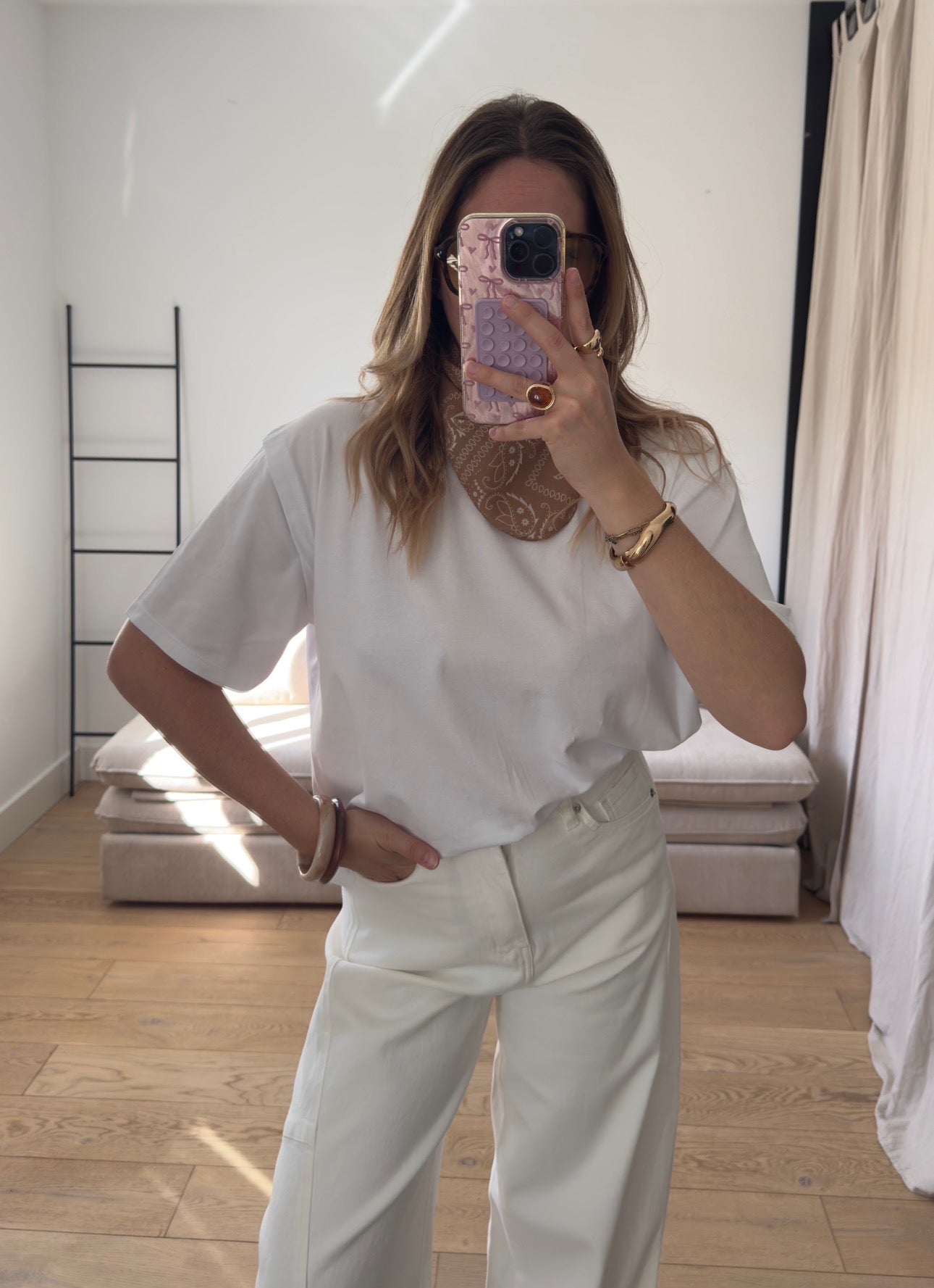 T shirt avec foulard